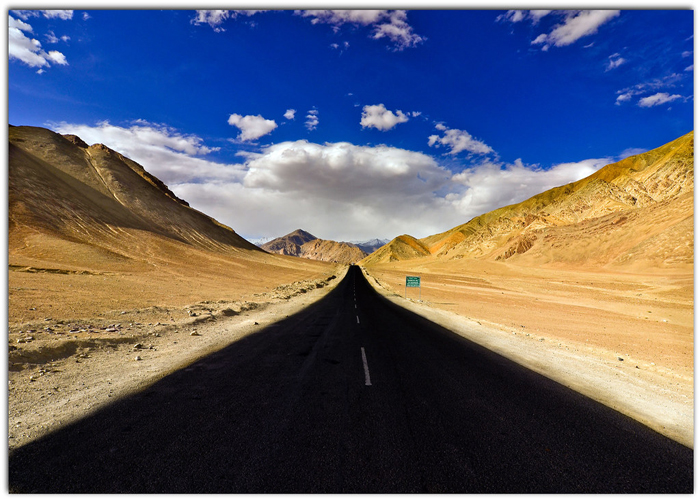 Ladakh landscape for the Leh, Nubra & Pangong Circuit tour package